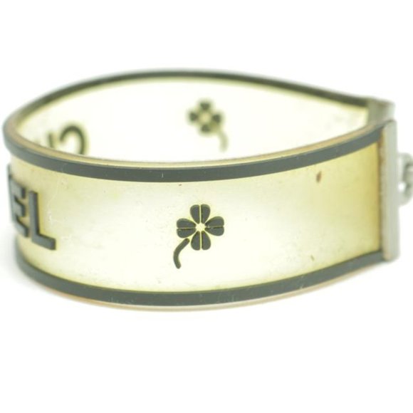 Chanel 01P Clover Chanel Cuff Bangle Bracelet - Picture 2 of 8